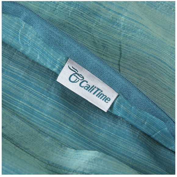 NWT✨ Set of 2 Teal Accent Pillow Covers - Picture 6 of 7